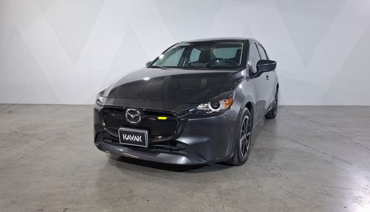 Mazda • Mazda 2