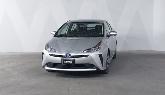 Toyota • Prius