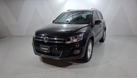 Volkswagen • Tiguan