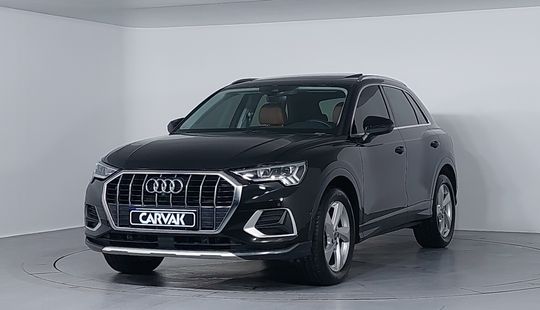 Audi • Q3