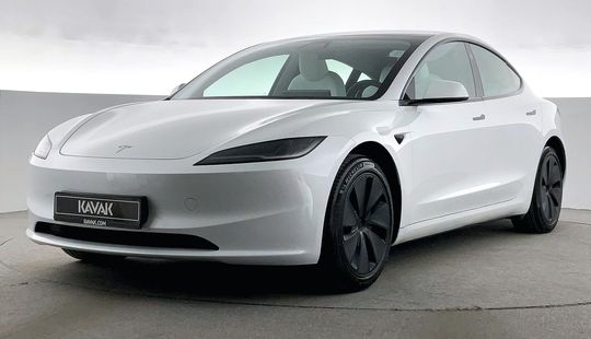 Tesla • Model 3