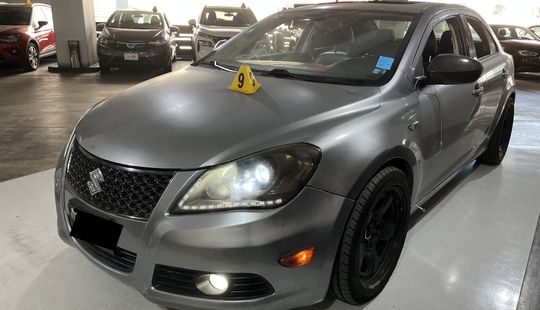 Suzuki • Kizashi