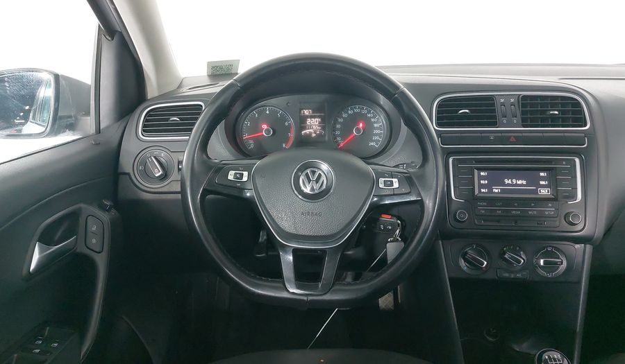 Volkswagen Polo 1.6 MT Hatchback 2017