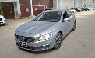 Volvo • S60