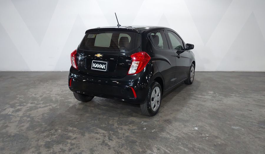 Chevrolet Spark 1.4 LT B MT Hatchback 2017