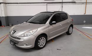 Peugeot • 207