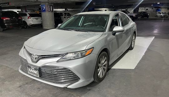 Toyota • Camry