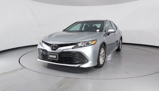 Toyota • Camry