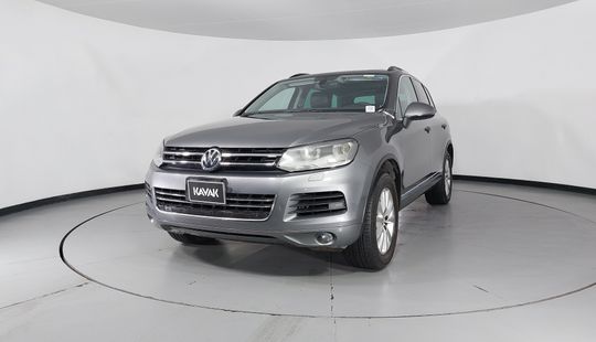 Volkswagen • Touareg