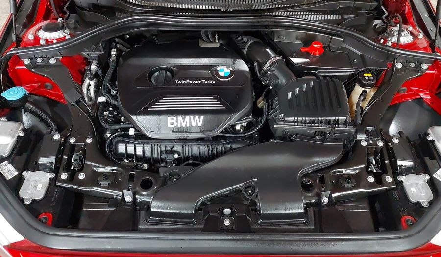 Bmw Serie 1 2.0 120IA SPORT LINE AUTO Sedan 2019