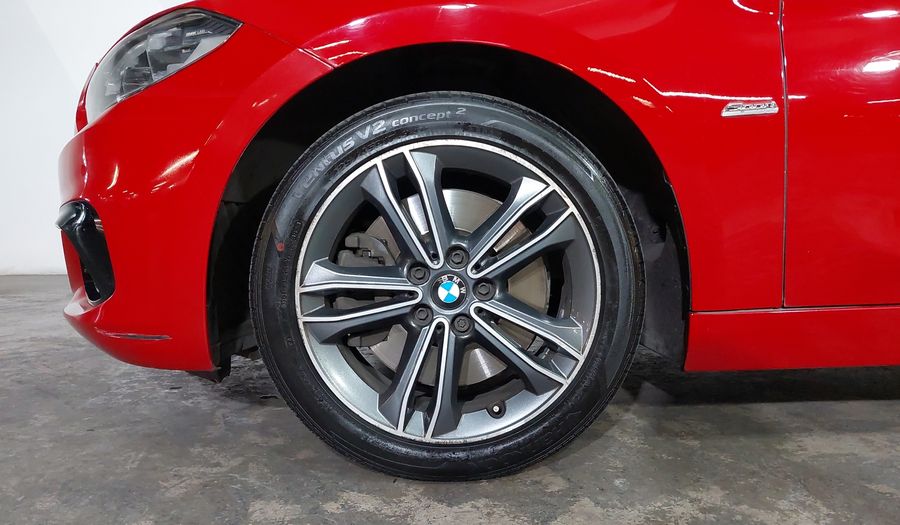 Bmw Serie 1 2.0 120IA SPORT LINE AUTO Sedan 2019