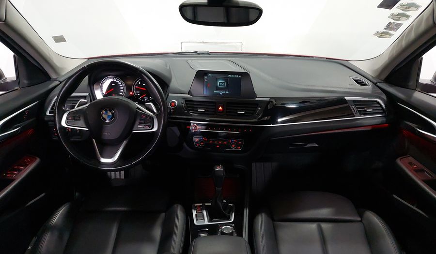 Bmw Serie 1 2.0 120IA SPORT LINE AUTO Sedan 2019