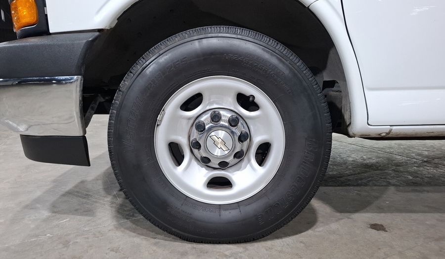 Autos Chevrolet Express Van 6.0 PASAJEROS VAN L 2018 usados | KAVAK México