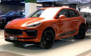 Porsche • Macan