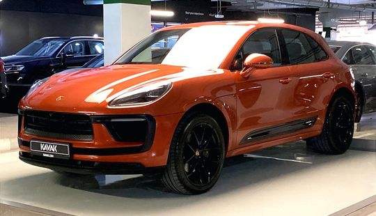 Porsche • Macan