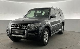 Mitsubishi • Pajero