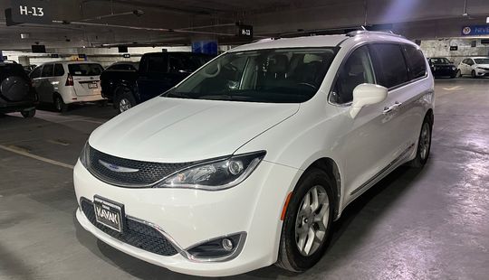 Chrysler • Pacifica