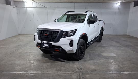 Nissan • Frontier