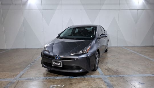 Toyota • Prius