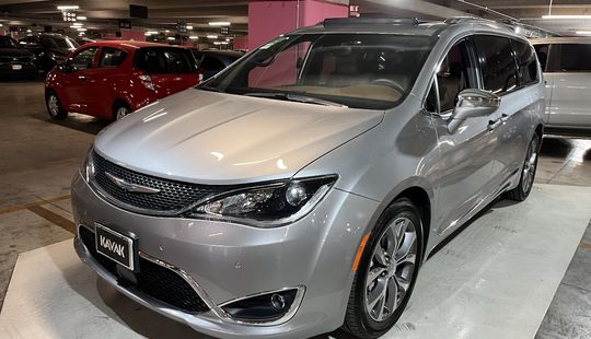 Chrysler • Pacifica