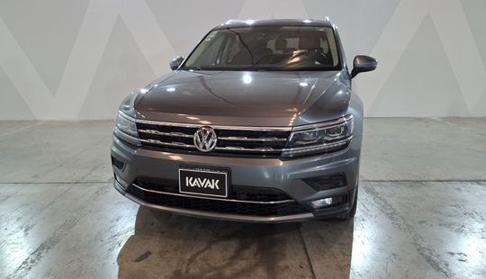 Volkswagen • Tiguan