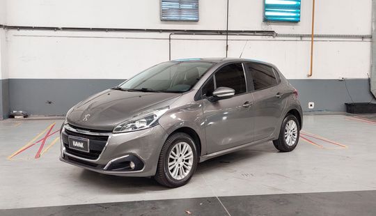 Peugeot • 208