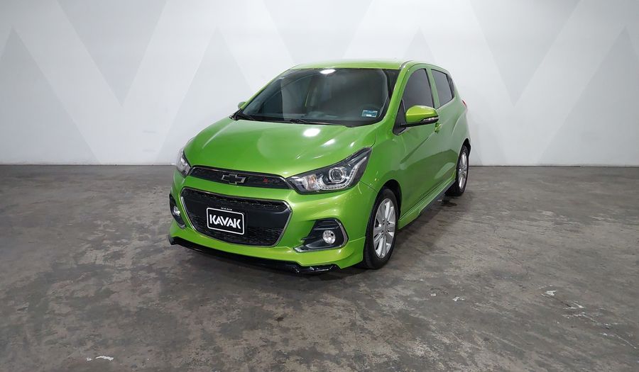 Chevrolet Spark 1.4 LTZ C MT Hatchback 2016