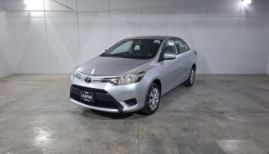 Toyota • Yaris