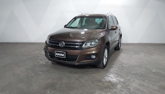 Volkswagen • Tiguan