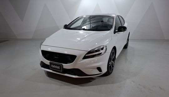 Volvo • V40