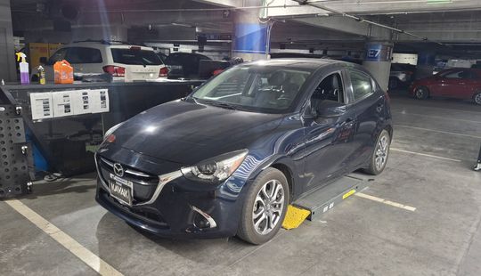 Mazda • Mazda 2