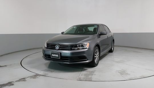 Volkswagen • Jetta