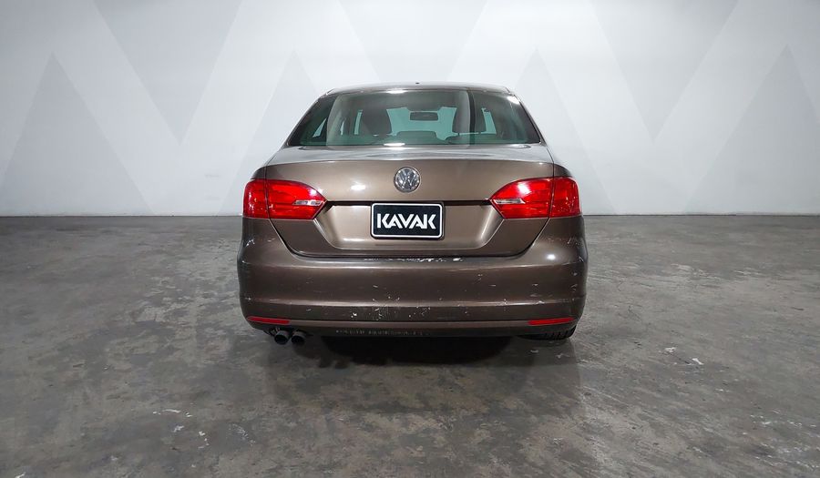 Volkswagen Jetta 2.5 SPORT PAQ WELTRADIO TECHO TIPTRONIC Sedan 2014