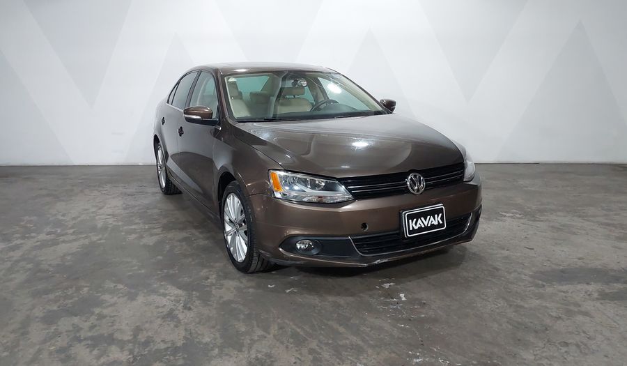 Volkswagen Jetta 2.5 SPORT PAQ WELTRADIO TECHO TIPTRONIC Sedan 2014