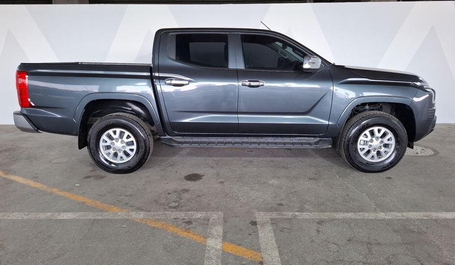 Mitsubishi L200 2.4 GLX GASOLINA Pickup 2025