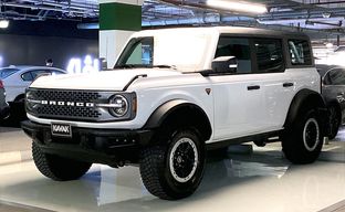 Ford • Bronco