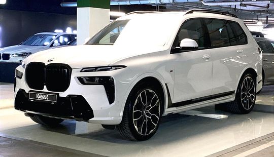 BMW • X7