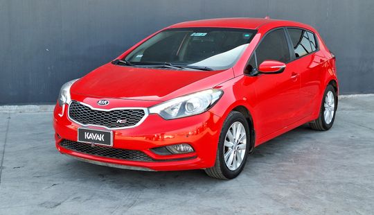 Kia • CERATO 5