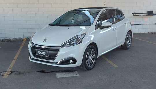 Peugeot • 208