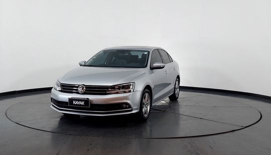 Volkswagen • Vento