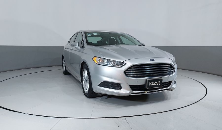 Ford Fusion 2.5 SE I4 NAV MR AT Sedan 2013