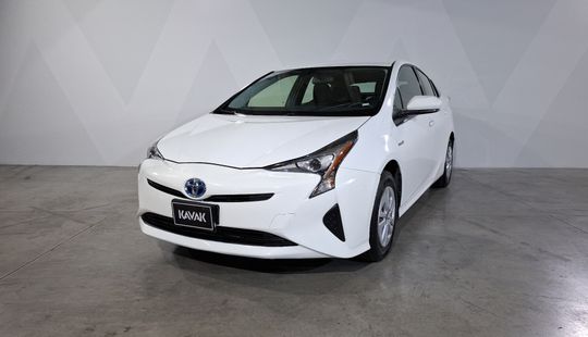 Toyota • Prius