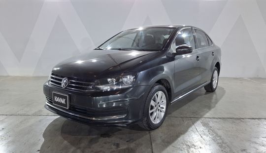 Volkswagen • Vento