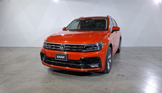 Volkswagen • Tiguan