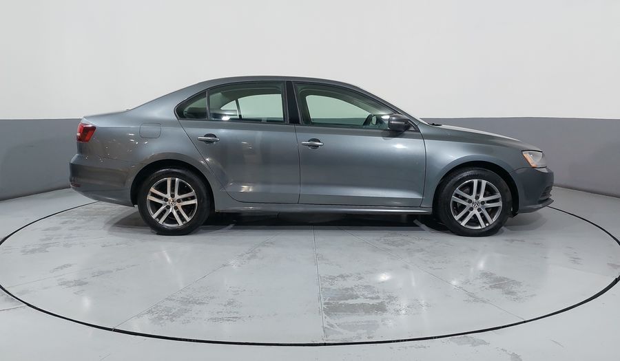 Volkswagen Jetta 2.5 TRENDLINE TIP. Sedan 2017