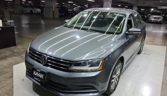 Volkswagen • Jetta