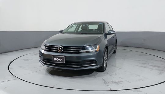 Volkswagen • Jetta