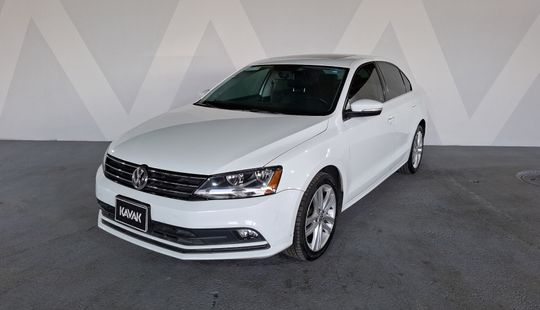 Volkswagen • Jetta