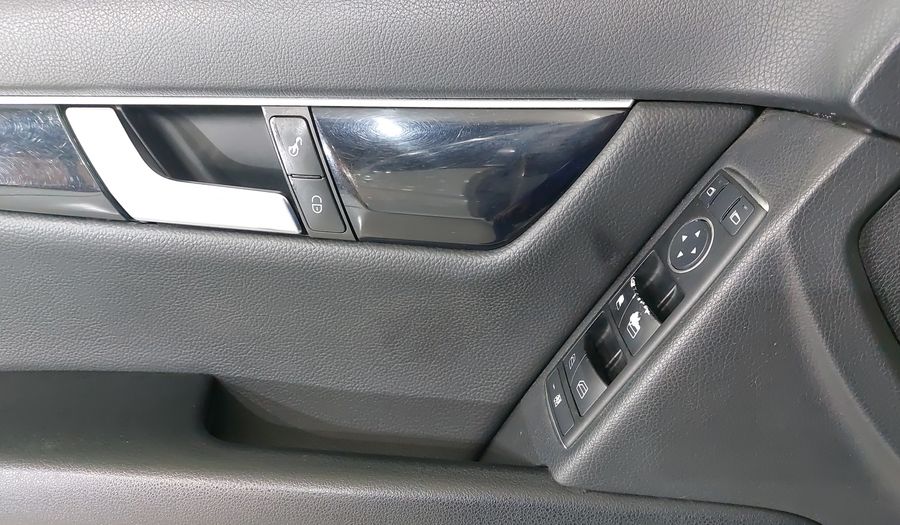 Mercedes Benz Clase C 1.8 180 CGI AT Sedan 2012