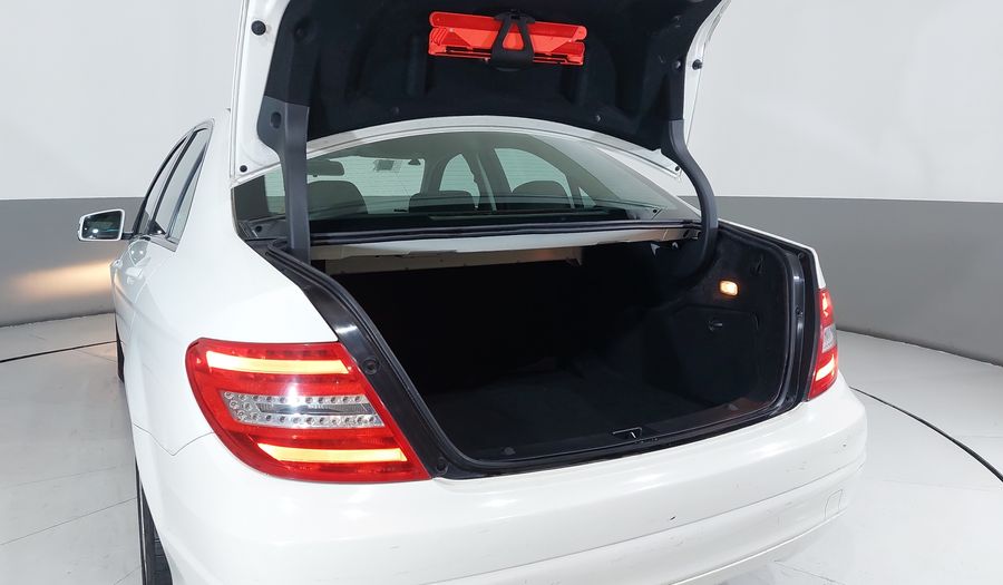 Mercedes Benz Clase C 1.8 180 CGI AT Sedan 2012